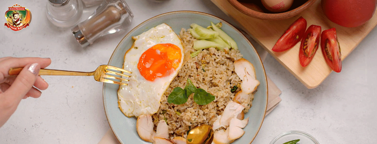 Resep Nasi Goreng Ayam Telur - Beras Anak Raja